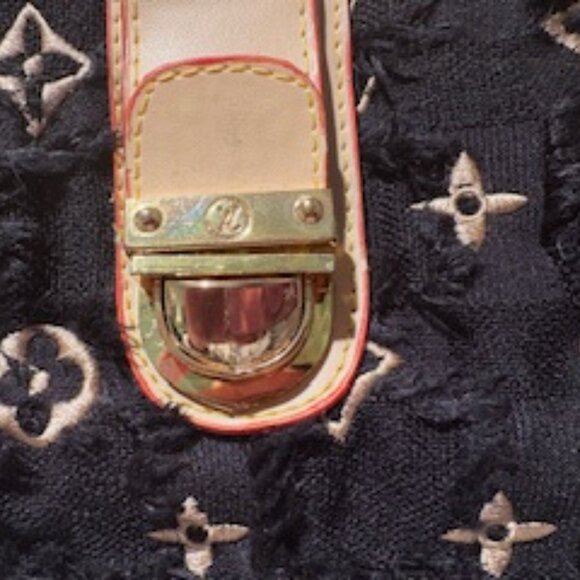 LV Fashion Bag. - Picture 3 of 4